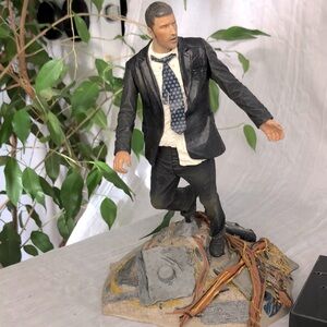 LOST collectible action figures Jack Shephard voice box on plane crash debris